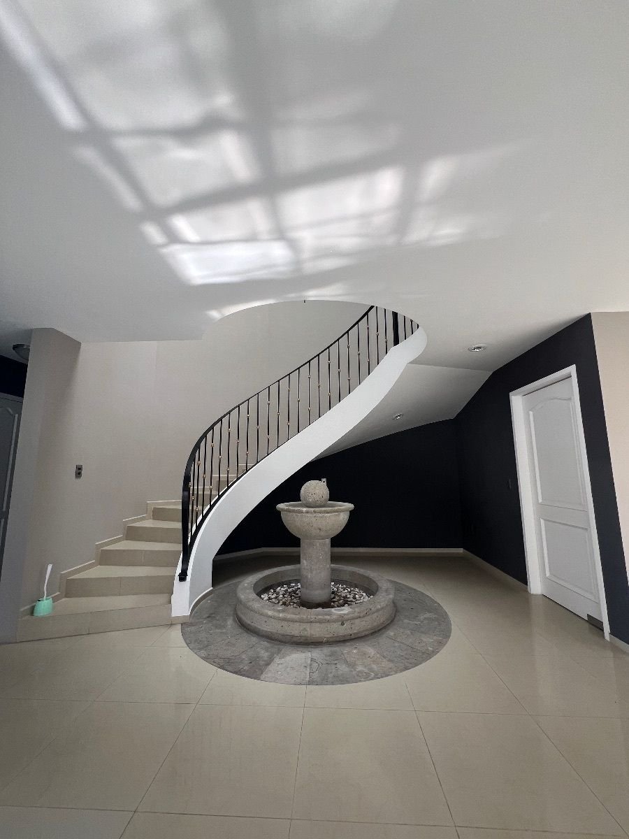 Home 02